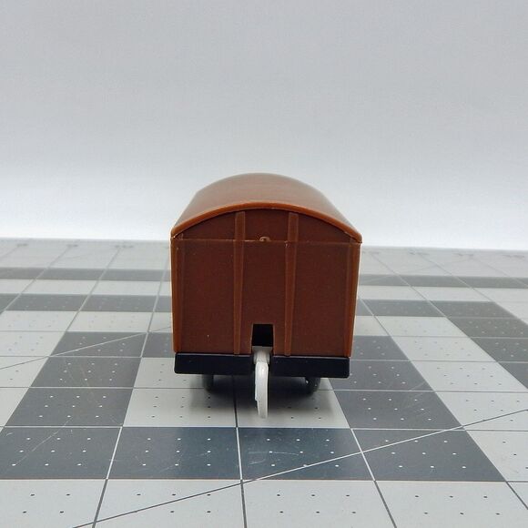 Thomas & Friends Trackmaster Train Brown Livestock Cattle Cargo Car 2002 - Picture 2 of 7